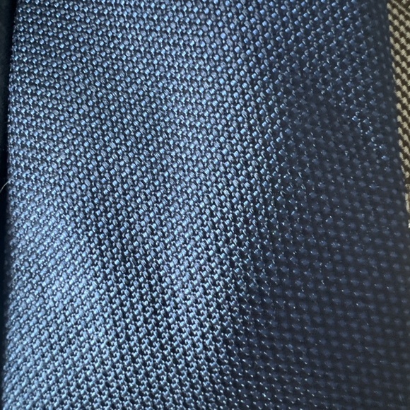 Kenneth Cole Designer 100% Silk Ties -Lot of 3 Formal, Business, Work, Wedding - Picture 3 of 5